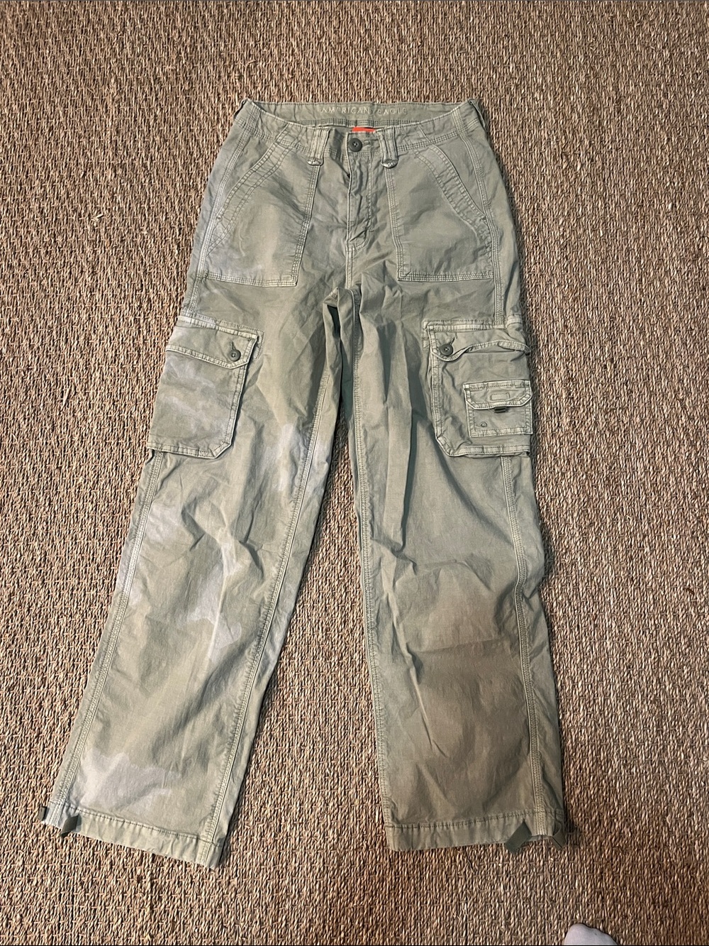 American Eagle Women’s Cargo Pants in Olive Green